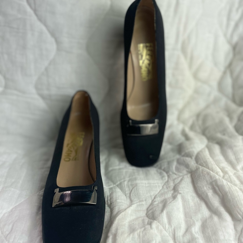 Ferragamo black cloth with buckle